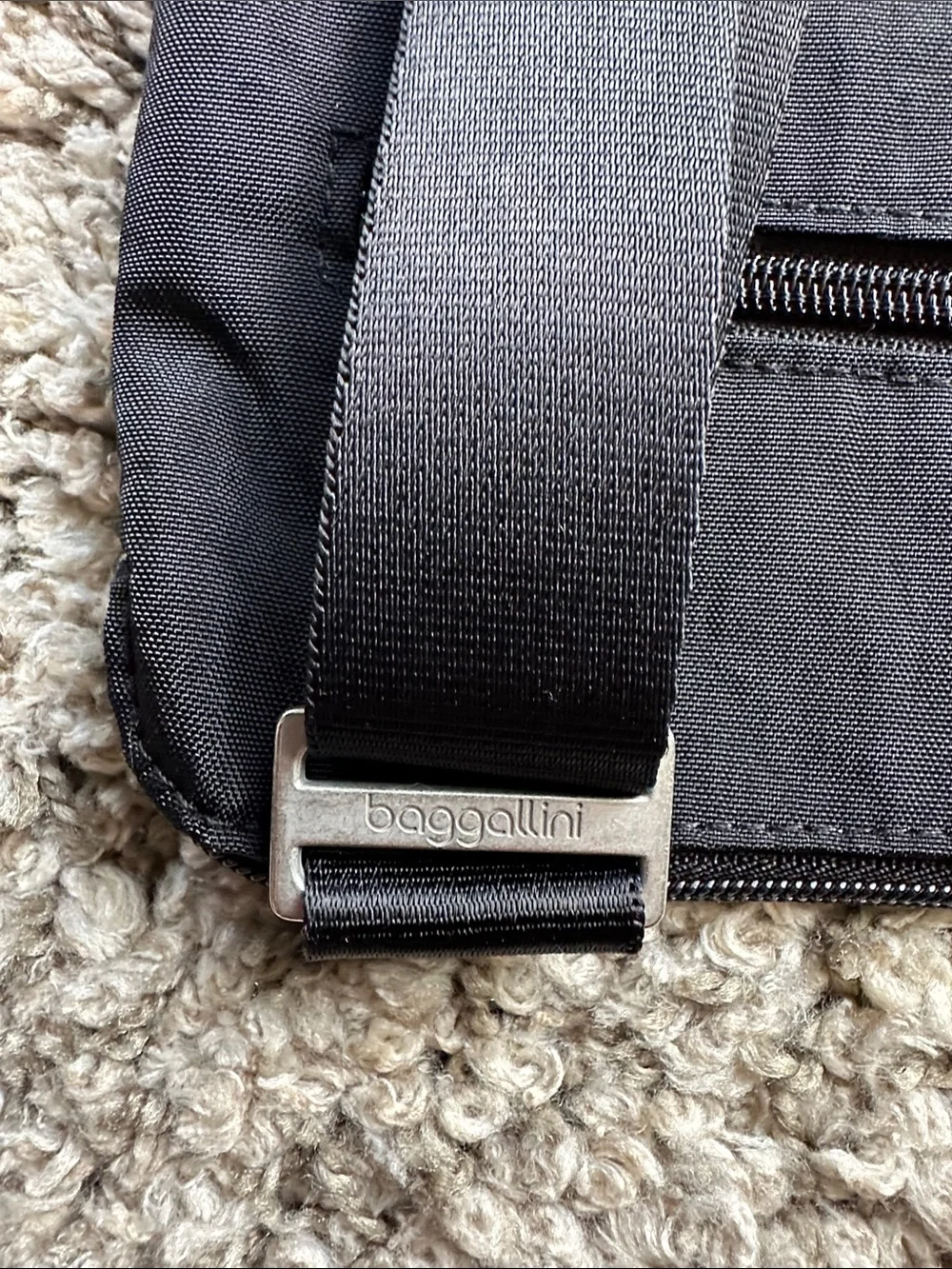 Baggallini Black Lightweight Crossbody Messenger Bag